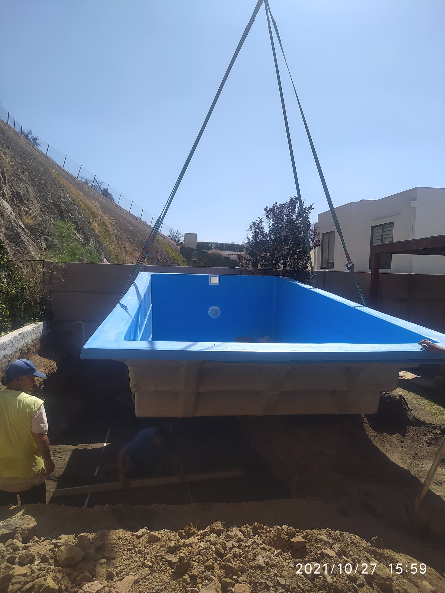 PISCINA FIBRA DE VIDRIO 4.3 X 2,3